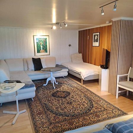 Apartment Tryms Vei 20A - Stor Leilighet Kristiansand Exteriör bild